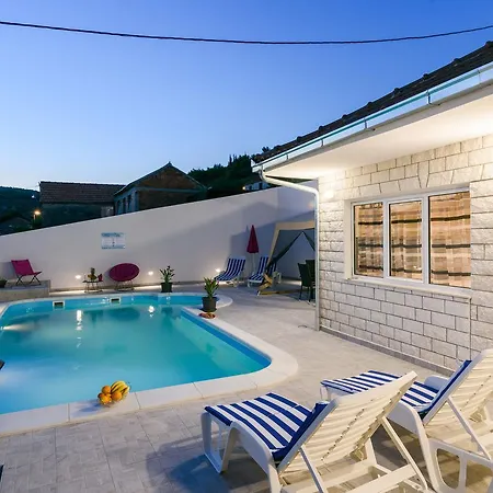 House Pako Holiday home *